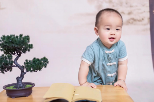 菏泽宝宝爱吐奶是什么原因